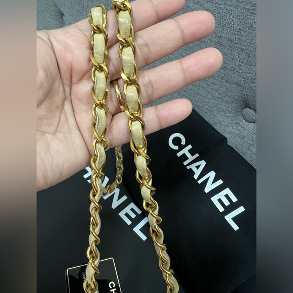 Chanel Classic Mini Square Flap Bag in Lambskin - Picture 12 of 12